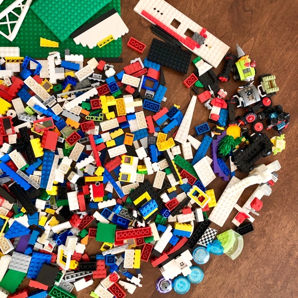 Lego, 3 Pounds, Assorted, Bulk, AUTHENTIC LEGO, Very Clean, Good Condition - Picture 6 of 13